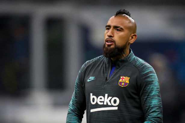 Liga hiszpańska: Konflikt w Barcelonie. Vidal domaga się pieniędzy