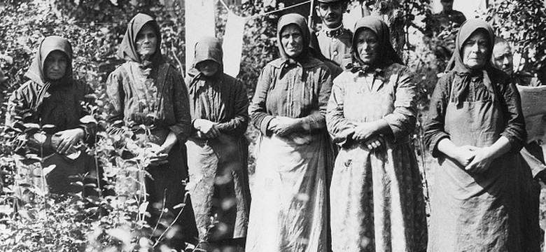 "Wioska wdów na Węgrzech": żony, matki i córki zabiły co najmniej 160 mężczyzn [Fragment książki]