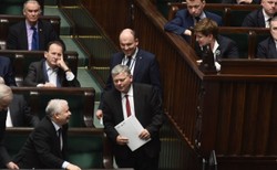 Szłapka chce, by CBA zbadała powiązania Szydło z Solvere. Suski kontratakuje, chce ukarania posła Nowoczesnej