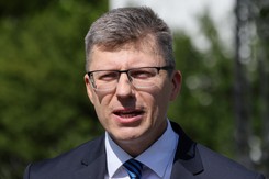 Transfobiczny wpis posła PiS. 'Francji już nie ma'