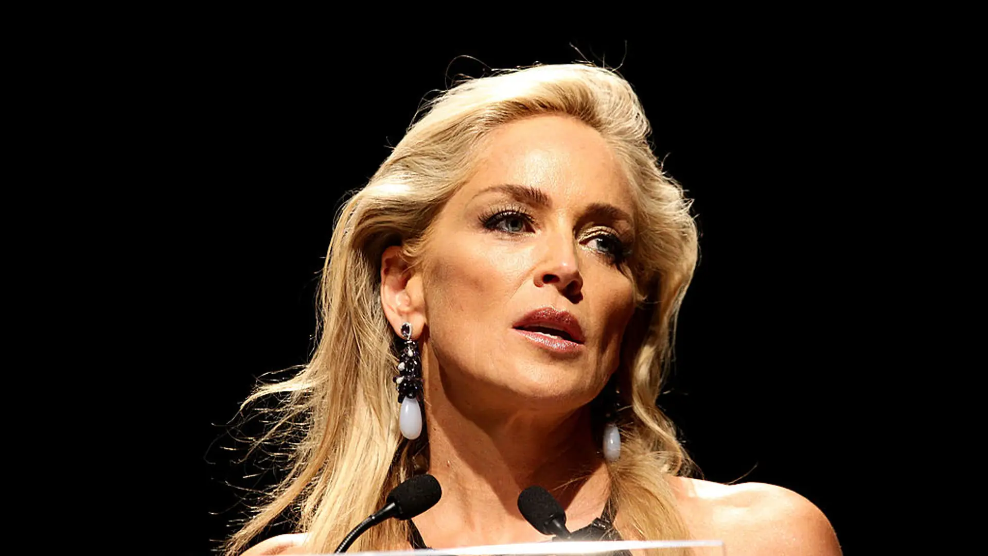 Sharon Stone zwierza się z przyczyny 3 poronień, które spowodowała trudna do wykrycia choroba