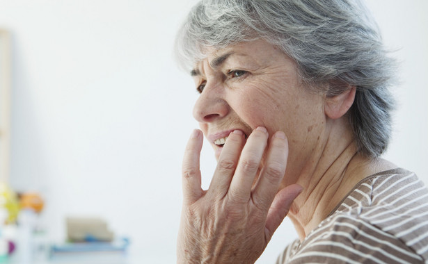 Bakterie odpowiedzialne za paradontozę wywołują alzheimera? BADANIA