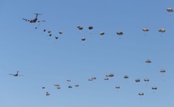 Dowódca sił lądowych USA w Europie: NATO nie byłoby w stanie obronić państw bałtyckich przed Rosją