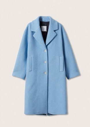 Manteau de laine oversize en bleu pâle de Mango pour environ CHF 140.–. 