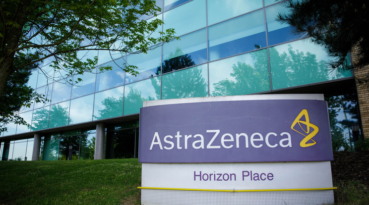 Az AstraZeneca gyógyszergyártó cég igazgatója bizakodó az oltóanyagot illetően