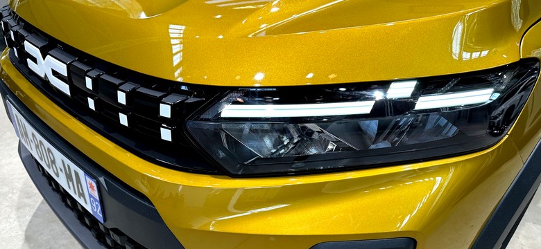 Najtańsza Dacia już w Polsce. Cena? Tankujesz za 20 zł i śmiejesz się z "chińczyków"