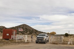 Przed tragedią na planie &quot;Rust&quot; członkowie ekipy strzelali do puszek po piwie. NOWE FAKTY