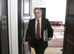 Pawlak chce dobić interesu z Putinem