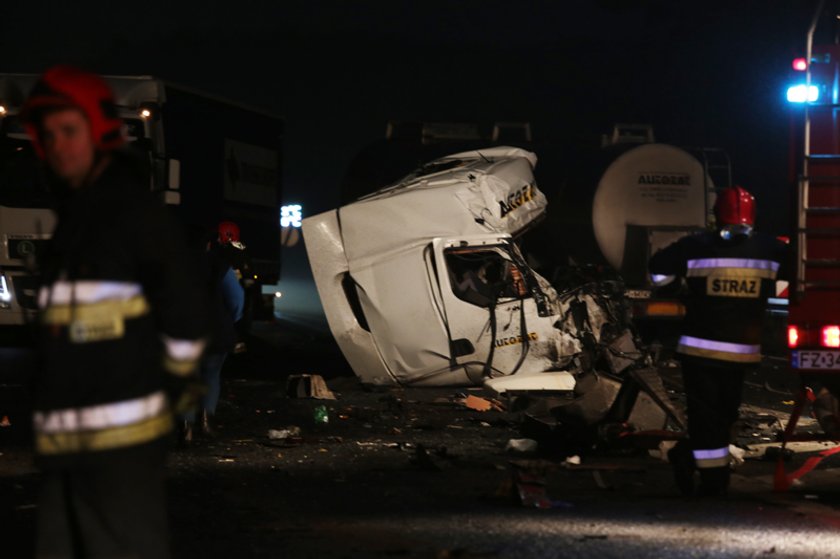 Wypadek pod Zieloną Górą. Zderzyły się dwie ciężarówki