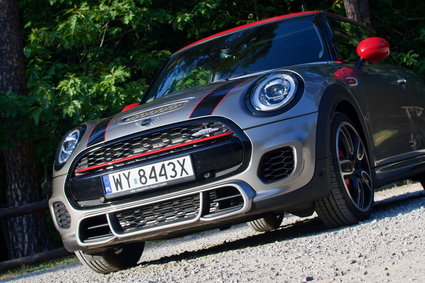 Mini John Cooper Works. Oto jak podkreślić charakter auta