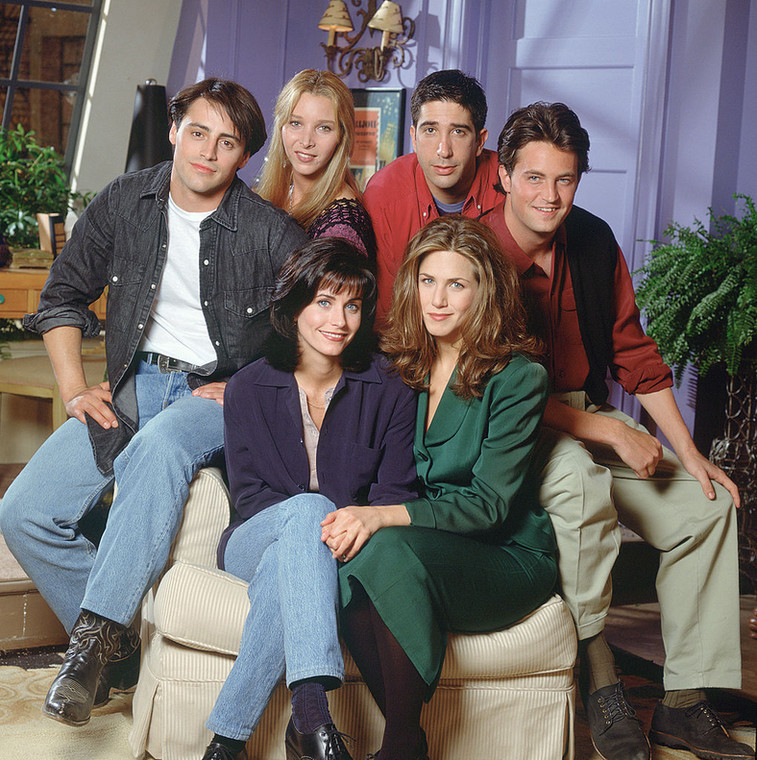 Obsada serialu "Przyjaciele": Matt LeBlanc, Lisa Kudrow, David Schwimmer, Matthew Perry, Courteney Cox i Jennifer Aniston, 1994 r.