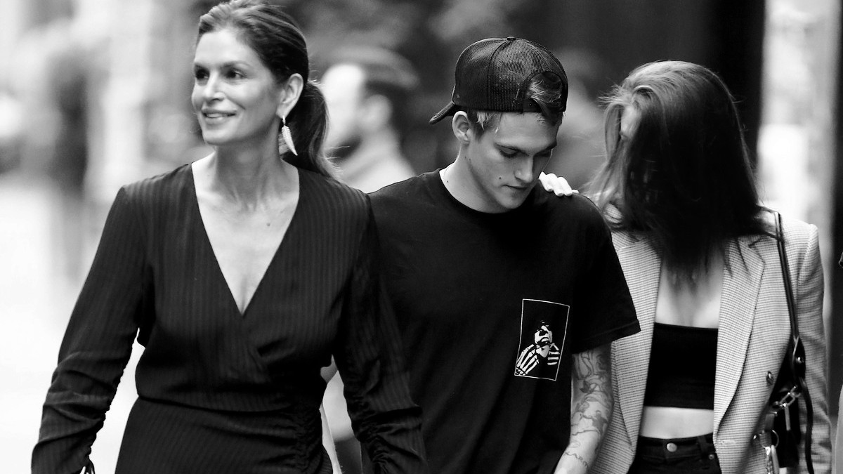 Modelka Cindy Crawford na zábere so svojimi deťmi, Presleym Gerberom a Kaiou Gerber