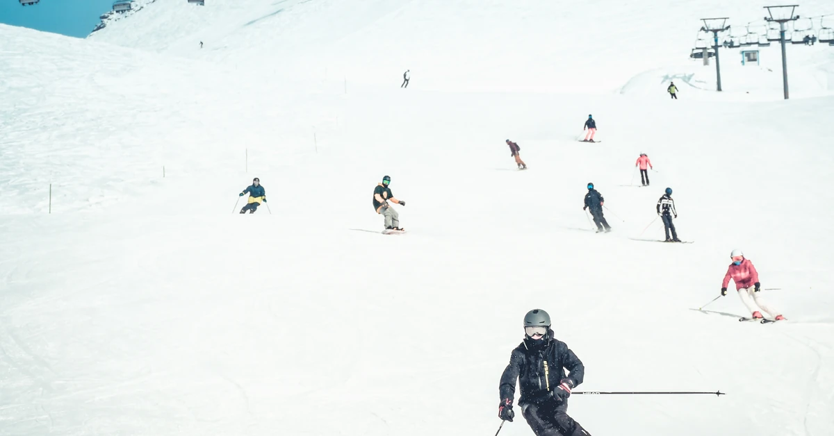 Zmiana terminów ferii zimowych. Rodzice protestują, MEN tłumaczy