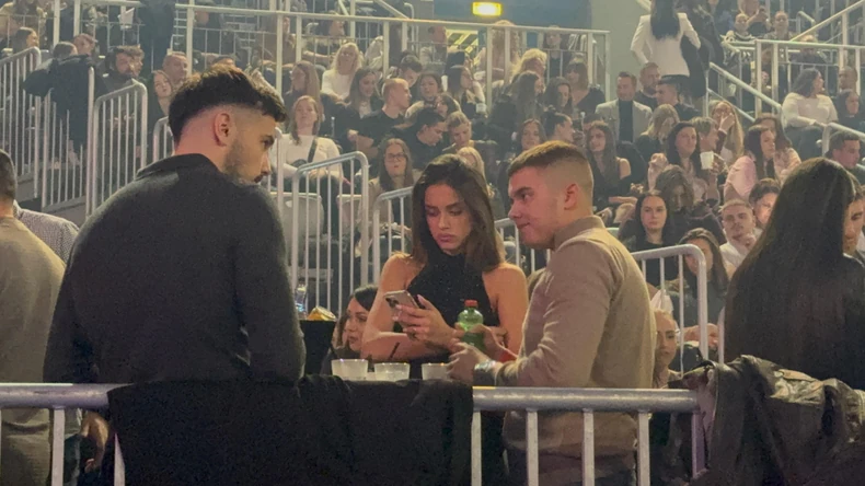 Ćerka Saše Matića na koncertu