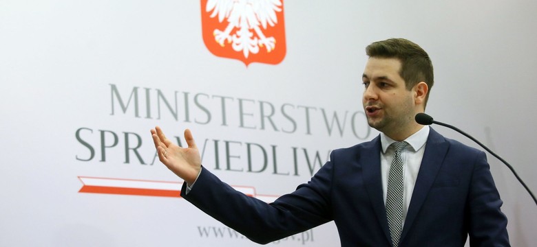 Patryk Słowik: Lekkie obyczaje wiceministra Jakiego