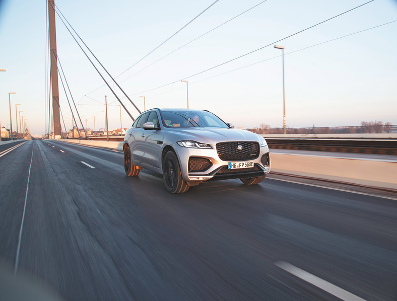 Jaguar F-Pace P400