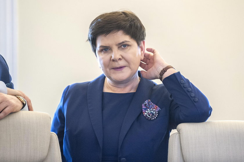 Gdzie jest broszka Beaty Szydło?