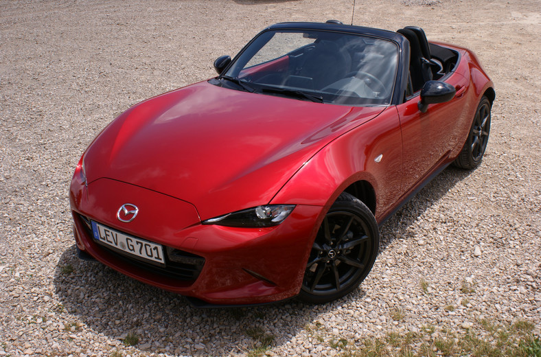 Mazda MX5 test, wygląd, silniki, wyposażenie. Ile