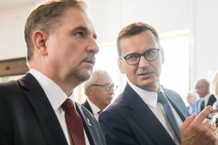 Rząd wróci do emerytur stażowych? Premier unika odpowiedzi