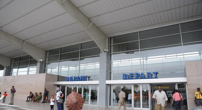 Aeroport-dAbidjan-fermé