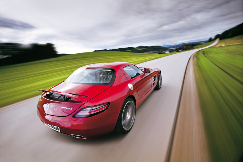 Mercedes SLS AMG - Autem marzeń do pracy