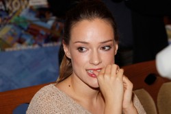 Bachleda-Curuś przyłapana na randce z synem miliardera