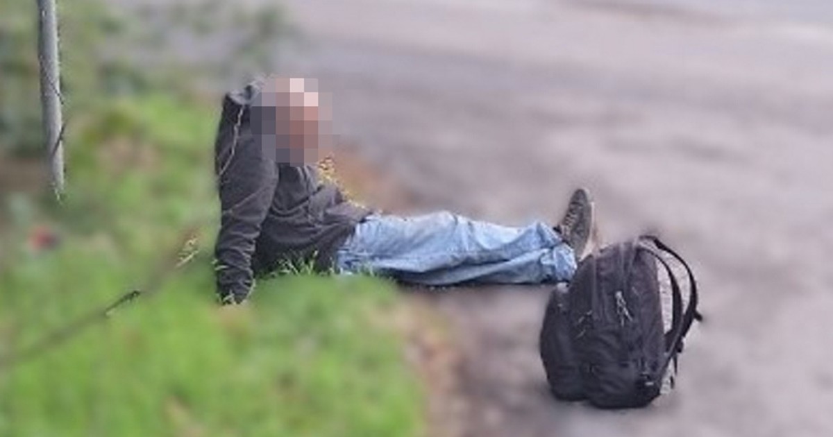 Tajemniczy mężczyzna siedział przy drodze w Poznaniu. Nagle zadzwonił telefon z Berlina