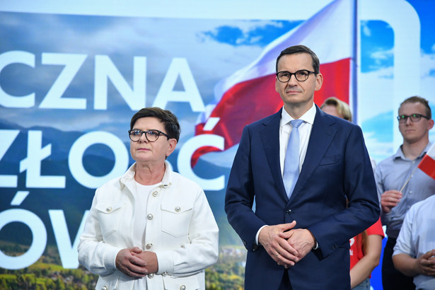 Premier Mateusz Morawiecki oraz europosłanka Beata Szydło
