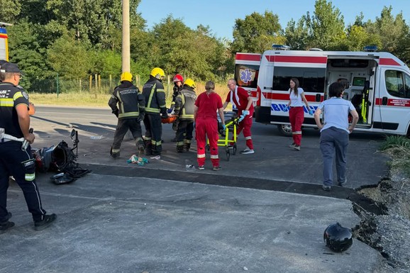 TEŽAK SUDAR AUTOMOBILA I MOTOCIKLA Užas u Novom Sadu: Ima povređenih (FOTO)