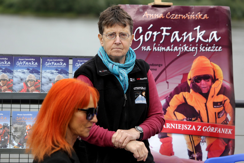 Anna Czerwińska, promująca jedną z książek z cyklu "GórFanka"