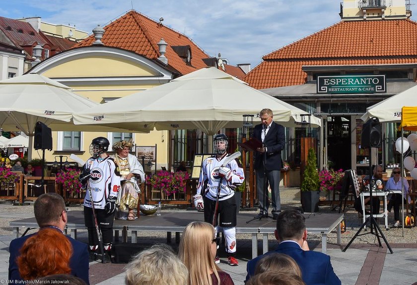 Na Rynku w Białymstoku odbyło się "Narodowe Czytanie"