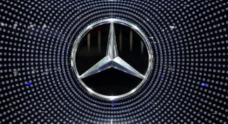 German luxury carmaker Daimler plans to invest 10 billion euros in the development of electric vehicles in the coming years.