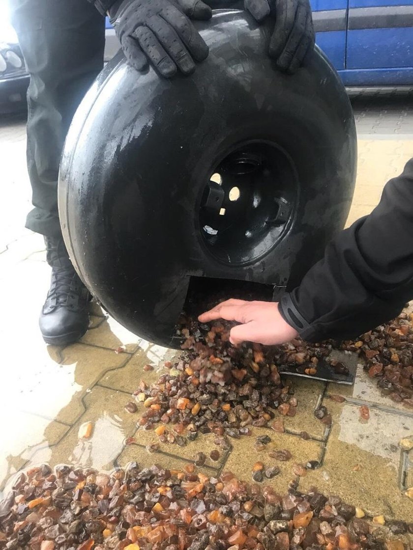 Celnicy znaleźli skarb w zbiorniku gazu