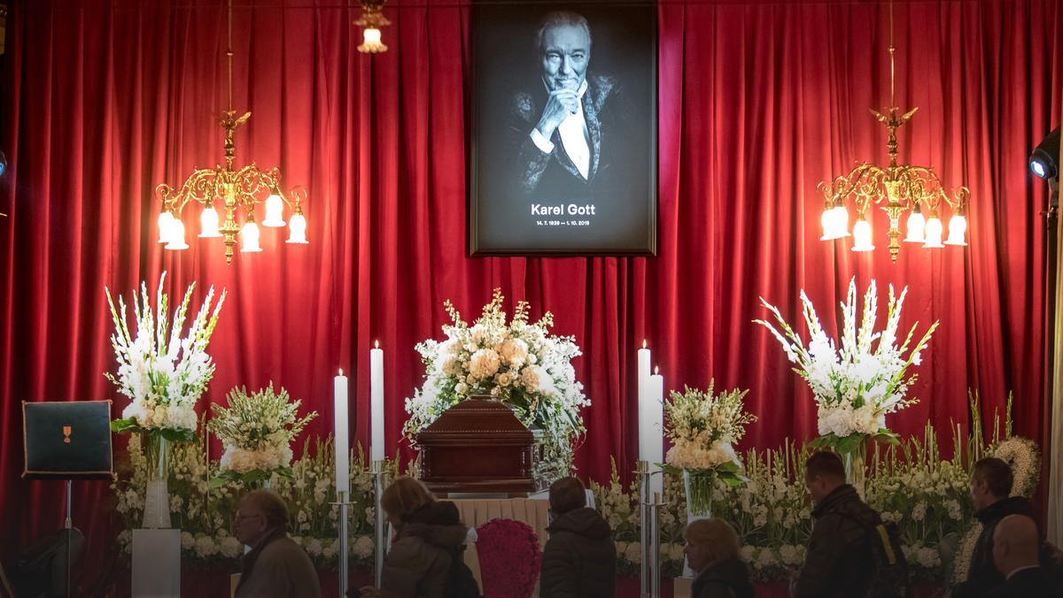 W Pradze trwają uroczystości pogrzebowe Karela Gotta