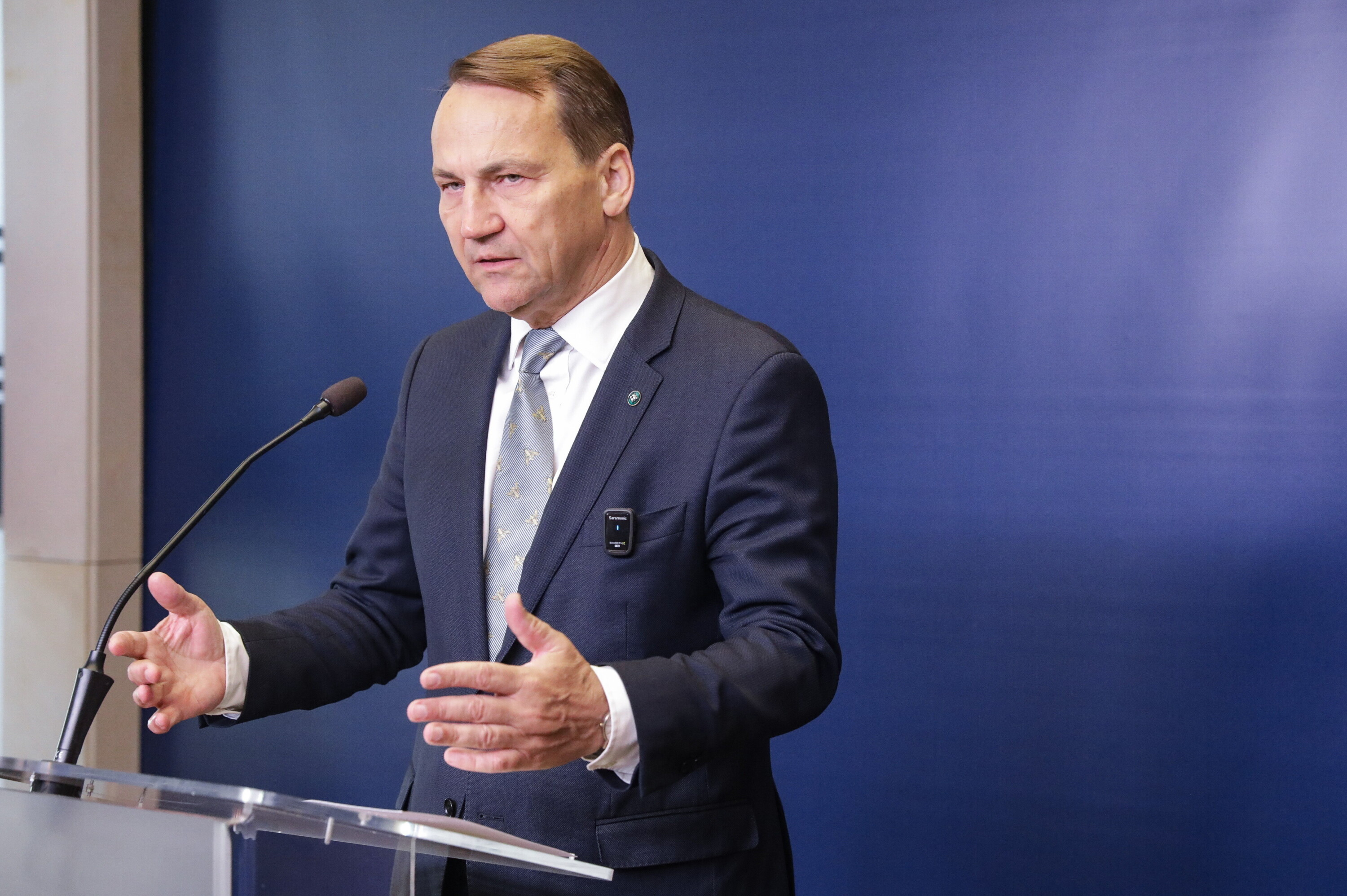 Sikorski kontra Szijjártó: ostra wymiana na X o Orbanie