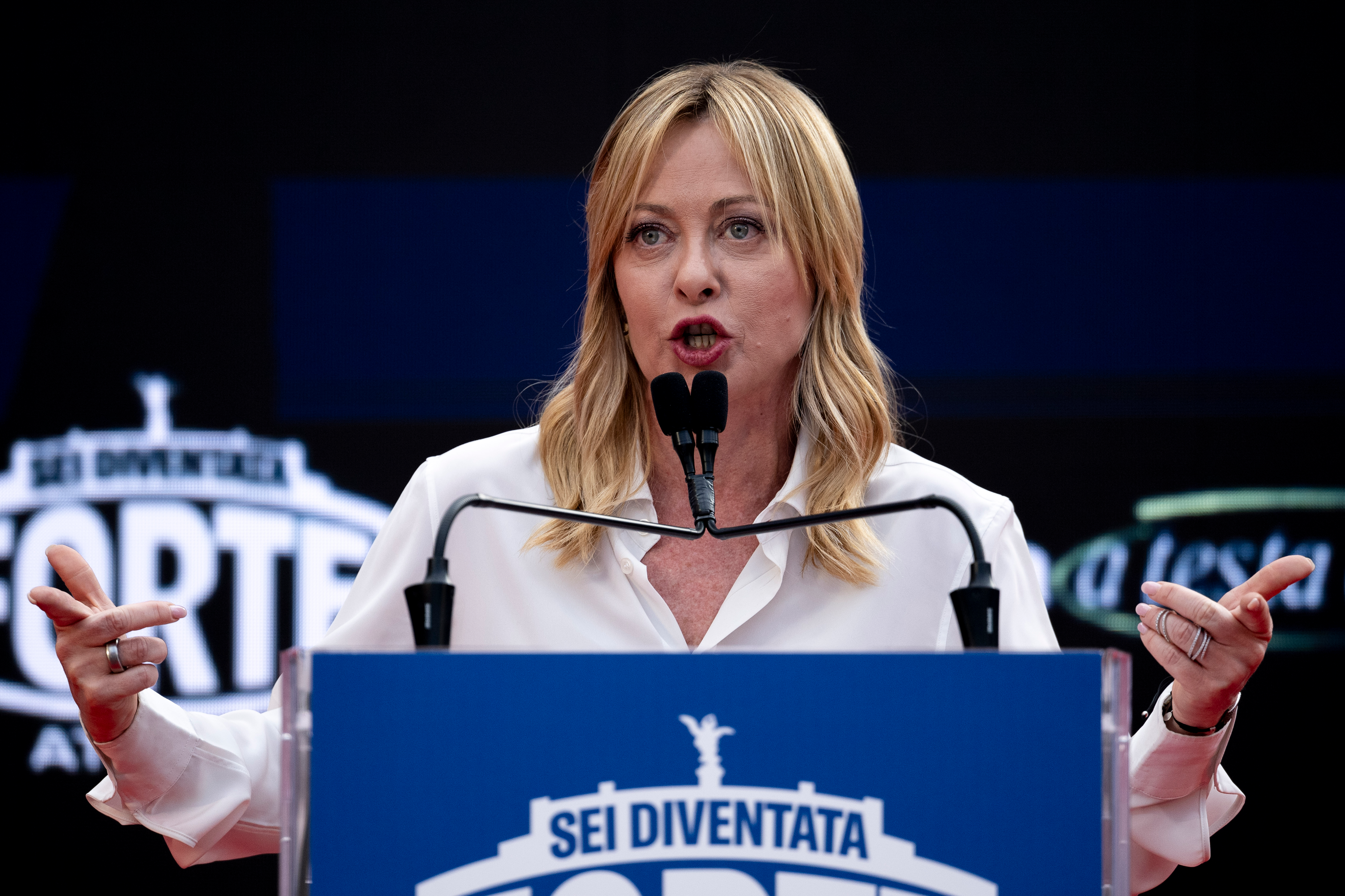 90 milliards pour l'Ukraine: Meloni et la Belgique freinent le plan de l'UE