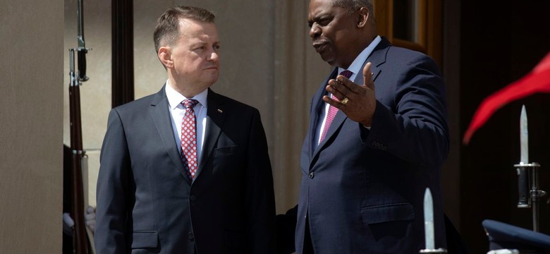 Błaszczak: USA udostępnią nam 8 śmigłowców Apache