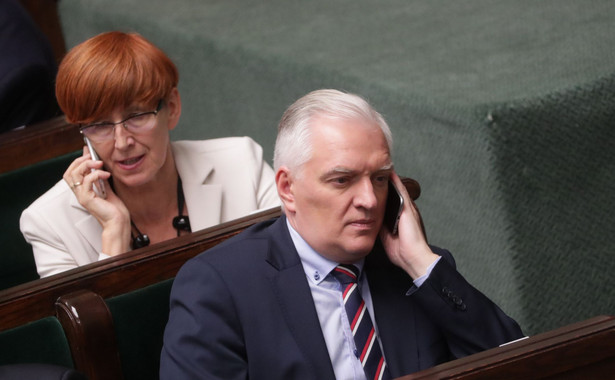 ak wyjaśnił nie chciał „stawiać prezesa Kaczyńskiego przed faktem dokonanym”, bo „zawsze nasze zaplecze parlamentarne ma suwerenne prawo do oceny projektów rządowych"