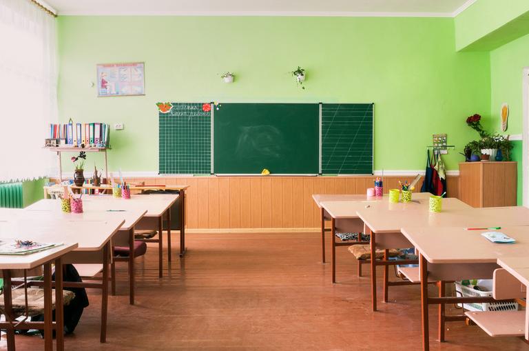 Z polskiej szkoły ratuj się kto może. Takiego odpływu uczniów ze szkół  publicznych jeszcze nie było - GazetaPrawna.pl