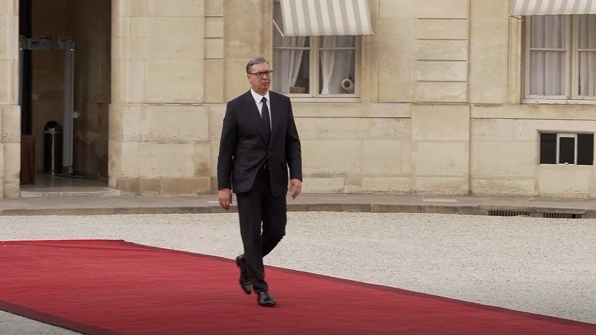 Vučić u Parizu