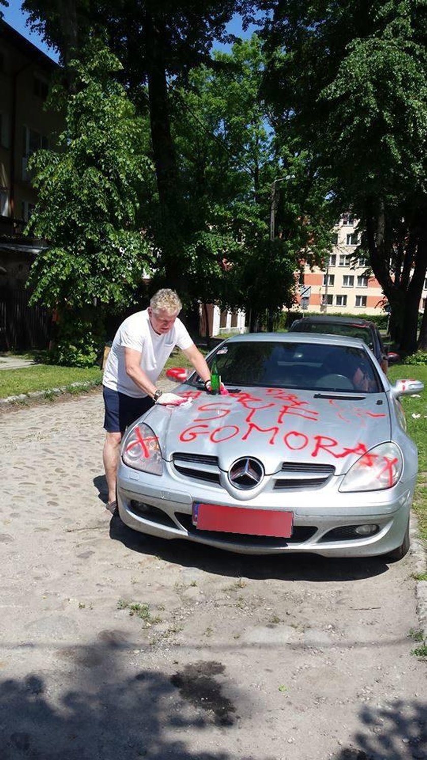 Lekarz wandal zniszczył kilkadziesiąt samochodów