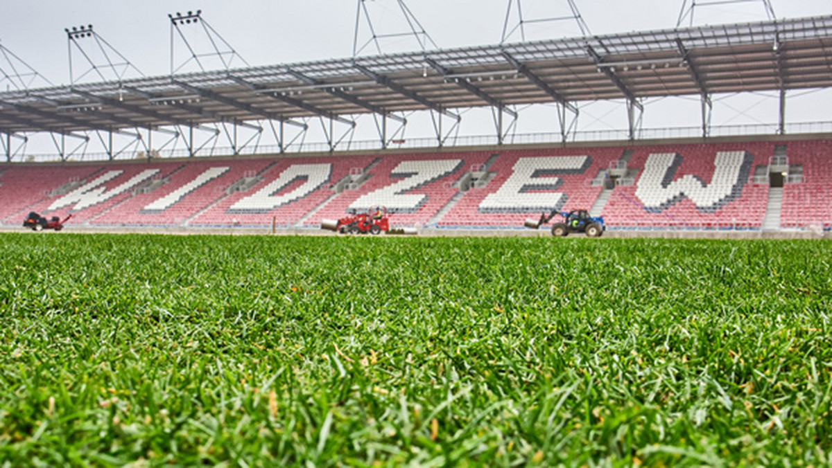 Tuż przed wielką inauguracją nowego stadionu, wybudowanego za ponad 120 milionów złotych, klub RTS Widzew Łódź przygotował specjalny "niezbędnik" dla kibiców, którzy jutro obejrzą mecz z Motorem Lubawą.