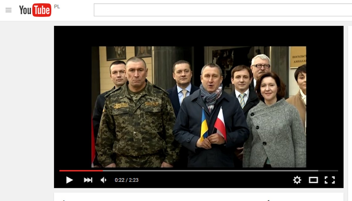 Ukraińscy dyplomaci śpiewają Mazurka Dąbrowskiego