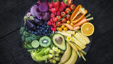 Jedz je regularnie, a twoja głowa ci podziękuje. Przełomowe badanie na temat warzyw i owoców. Na pewno masz je w kuchni