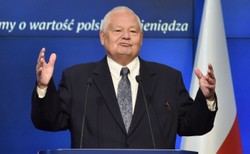 Glapiński: Nie powinniśmy i nie możemy zrezygnować ze złotego