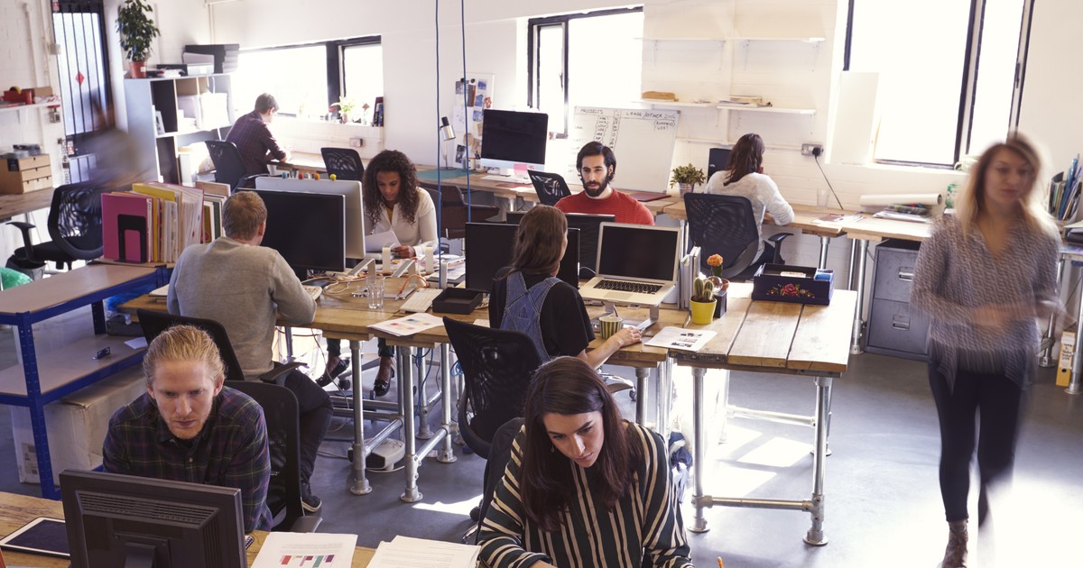 Image showcasing Work-life balance ważniejszy niż pensja. Raport z rynku pracy 2025
