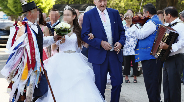 Szabó András polgármester 78 évesen vette el a 18 esztendős leányanyát / Fotó: Fuszek Gábor