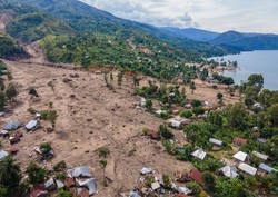 Cud w Kongo. Po powodzi z wody wydobyto żywe niemowlęta