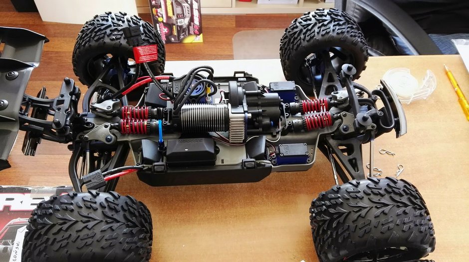 Traxxas e-revo 1:10e