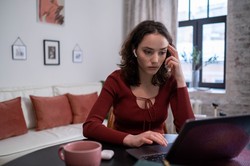 Jak zmniejszyć ryzyko zawału z powodu stresującej pracy? Naukowcy już wiedzą